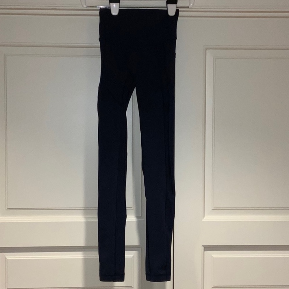 Women’s Lululemon Leggings SZ 2 Navy